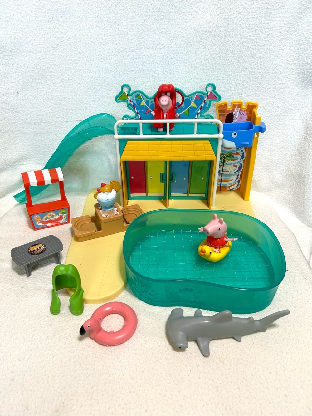 Peppa’s Waterpark Playset with Peppa Pig & George Figures + Accessories
